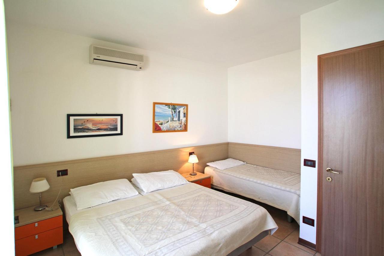 קאורלה Altanea Apartments Con Piscina מראה חיצוני תמונה